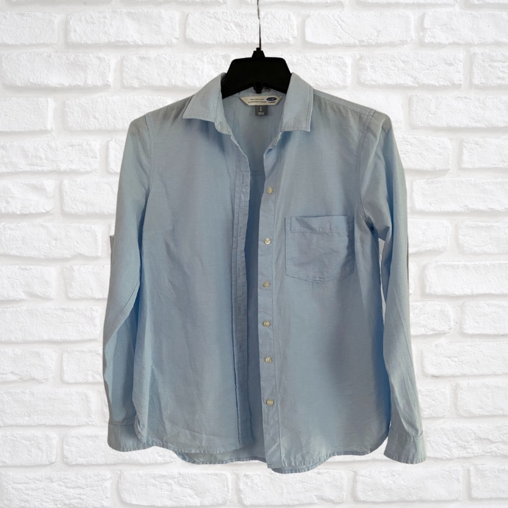 Light Blue Linen Button down